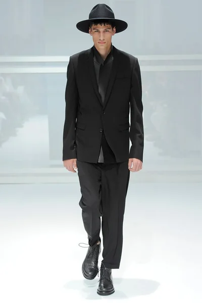 Look 38